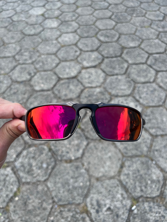 Badman Carbon Lente Vermelha