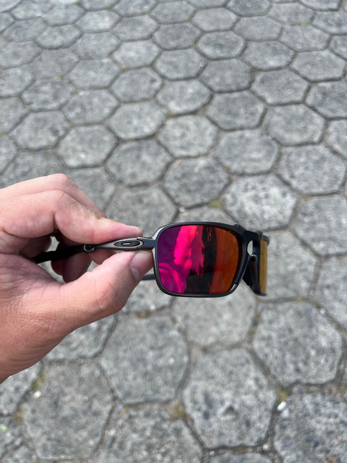 Badman Carbon Lente Vermelha
