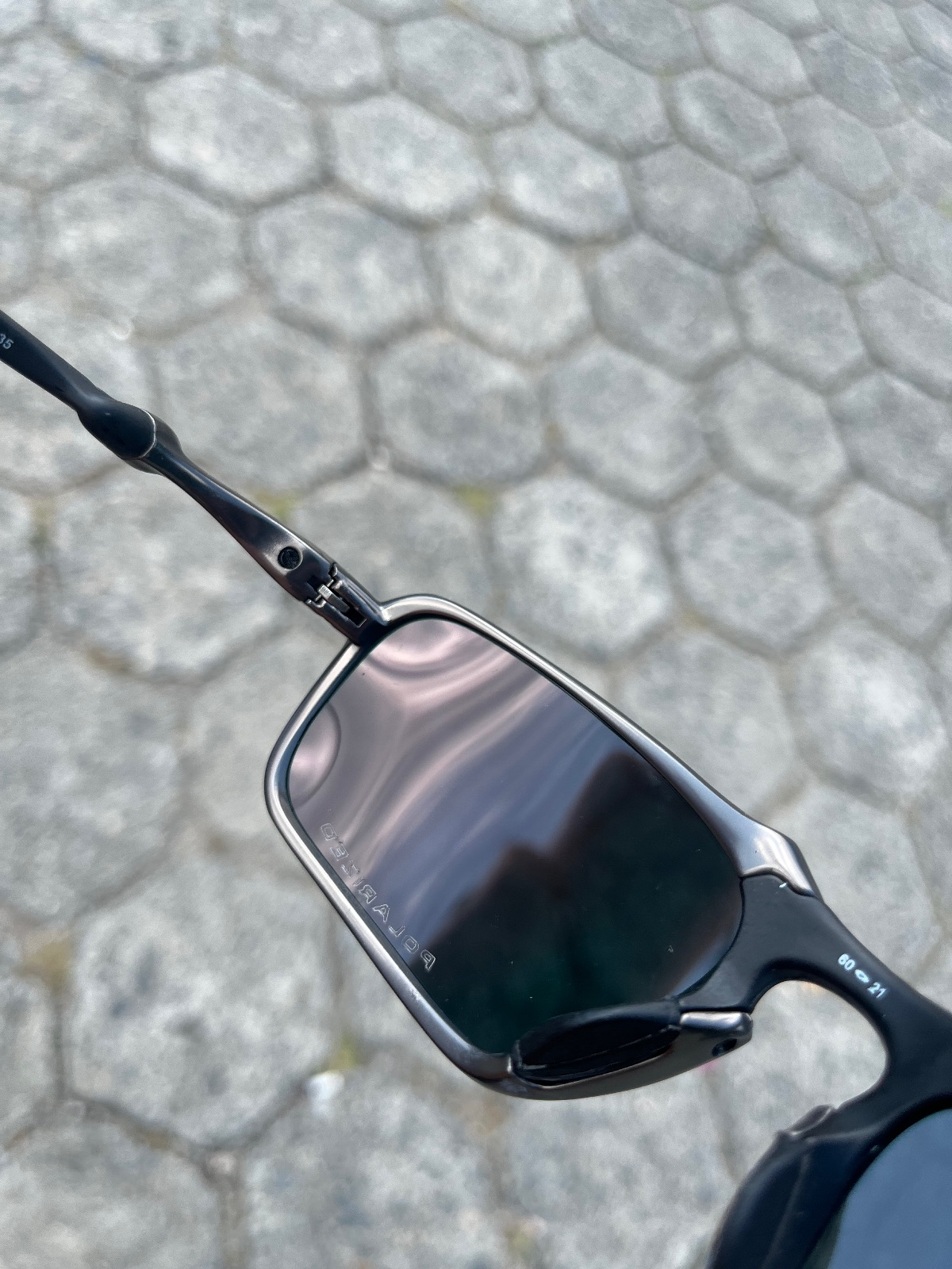 Badman Carbon Lente Vermelha